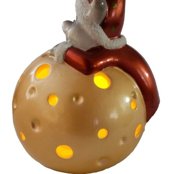 Luminary Flameless Candle Mouse with Christmas Ball - Picture 6 of 8